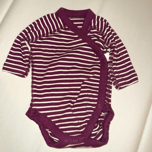 Hanna Andersson 100% Organic Cotton Purple Striped Bodysuit‎ Size NB - Picture 1 of 5